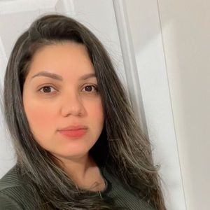 Meet your Posher, Aline